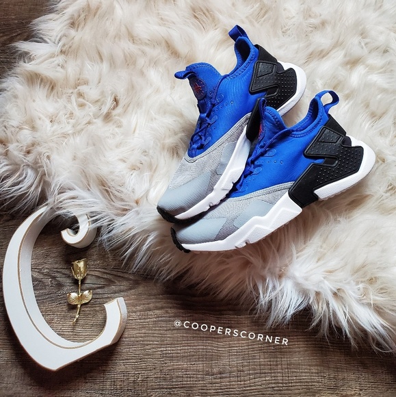 Nike Shoes - NEW Nike Huarache